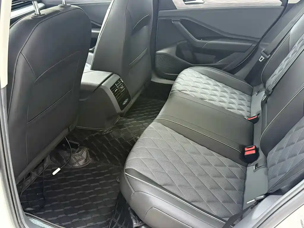 Volkswagen Sagitar 2024