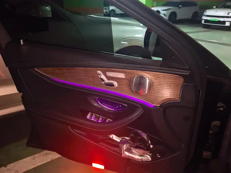 Mercedes-Benz E-Class 2022