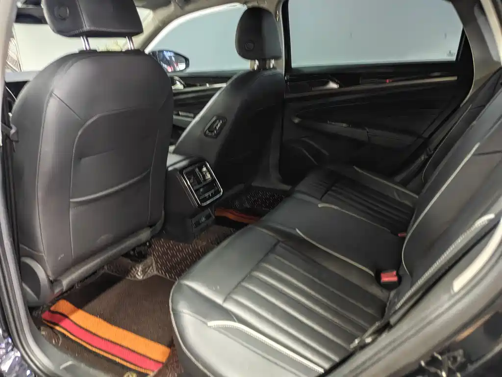 Volkswagen Passat 2021