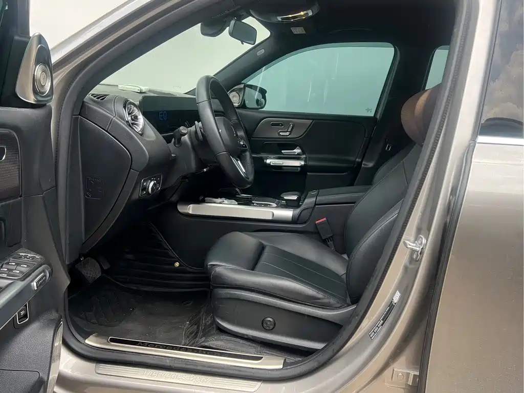 Mercedes-Benz EQB 2024