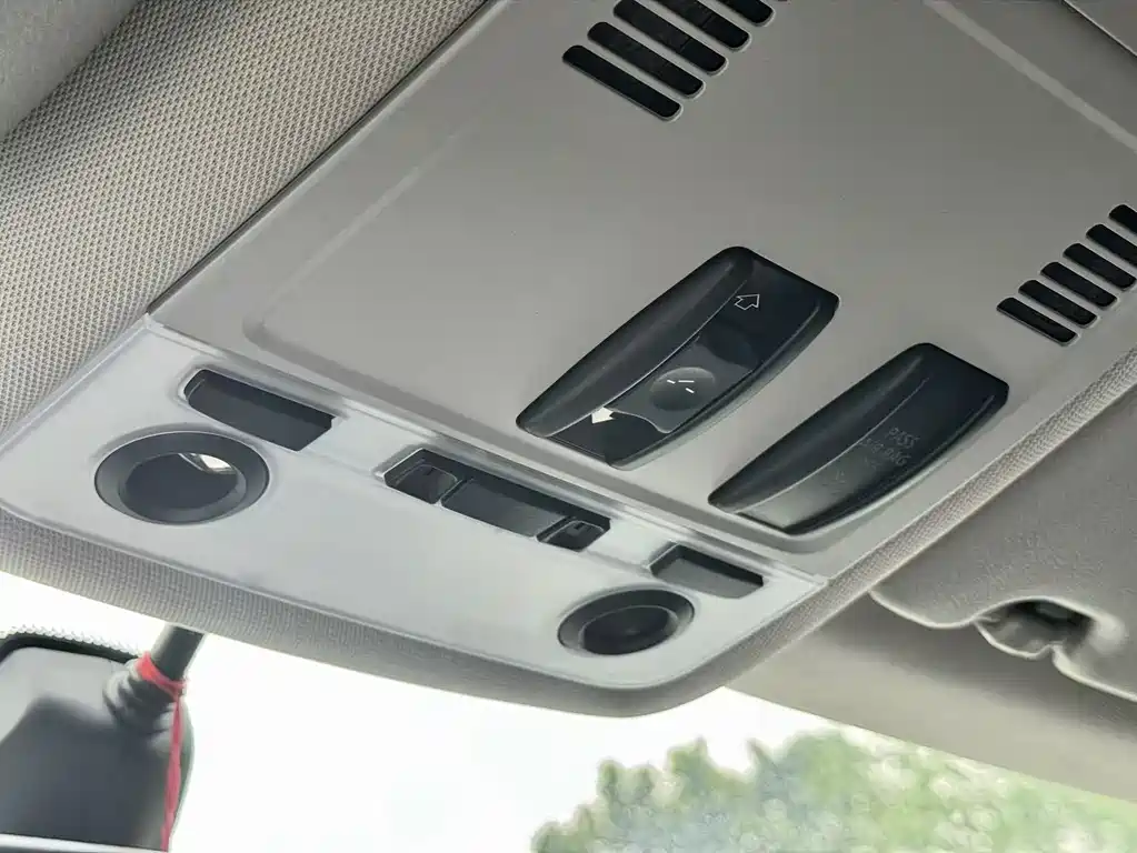 BMW X1 2015 — фото 14