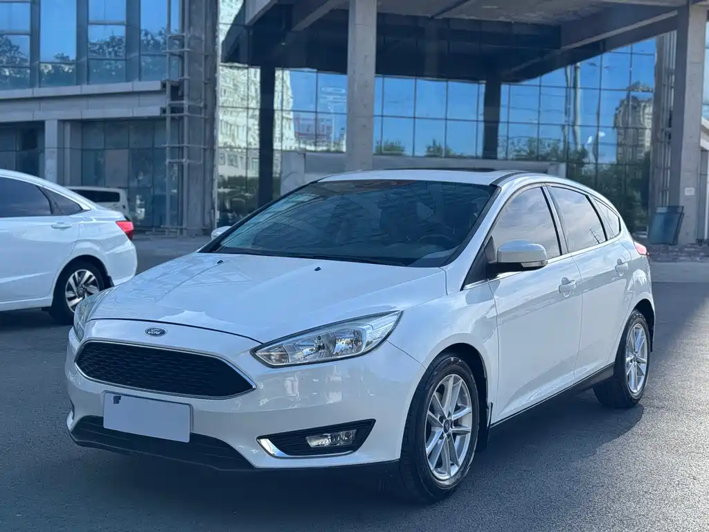 Ford Focus 2016 — фото 1
