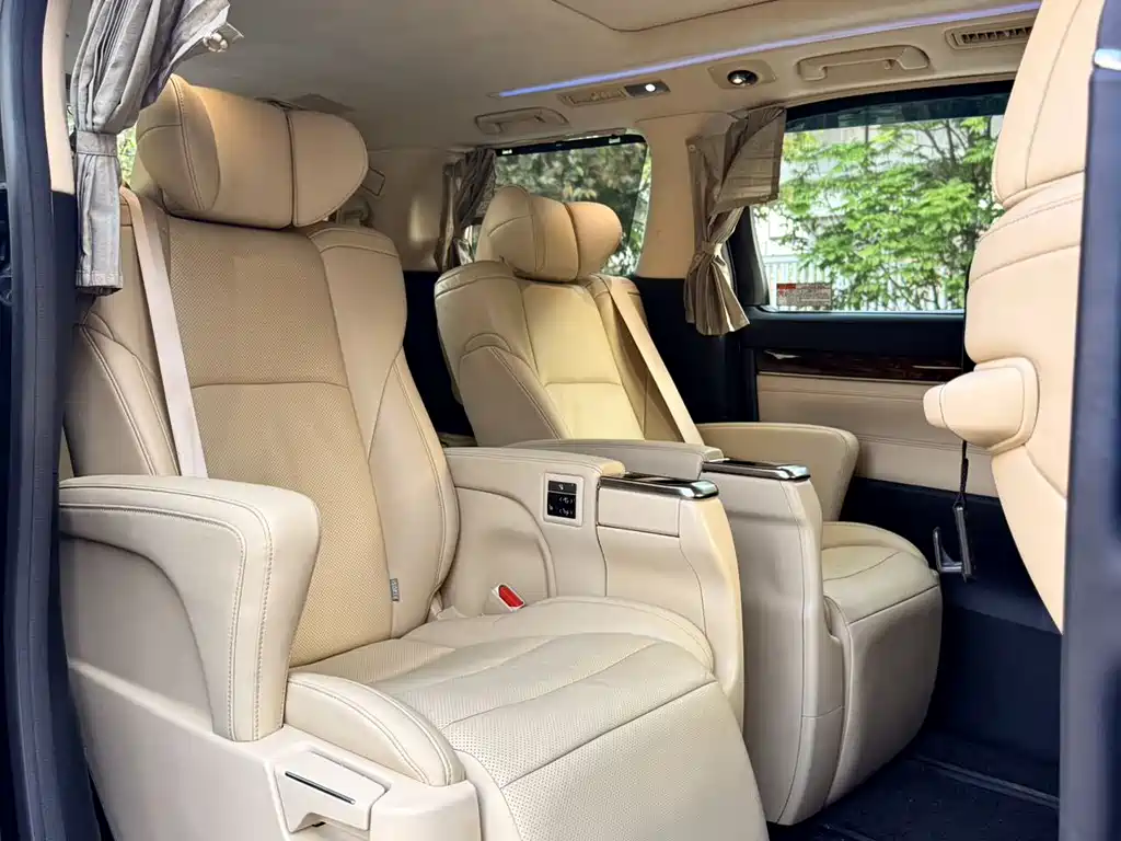 Toyota Alphard 2019 — фото 15