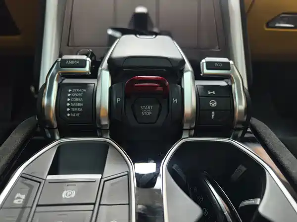 Lamborghini Urus 2024