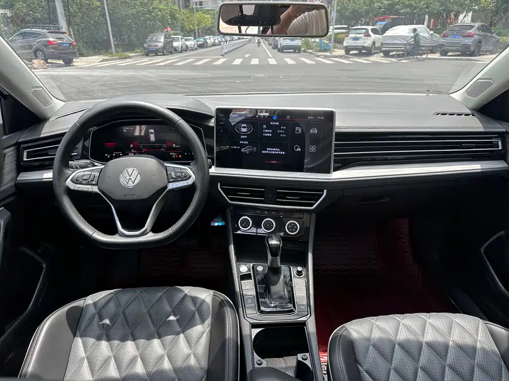 Volkswagen Sagitar 2023