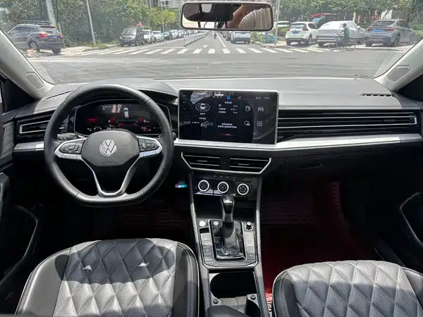 Volkswagen Sagitar 2023
