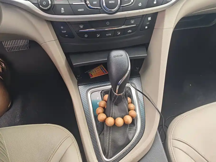Buick Excelle 2019 — фото 16