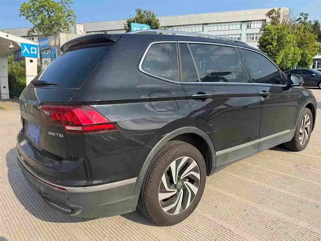 Volkswagen Tiguan L 2025