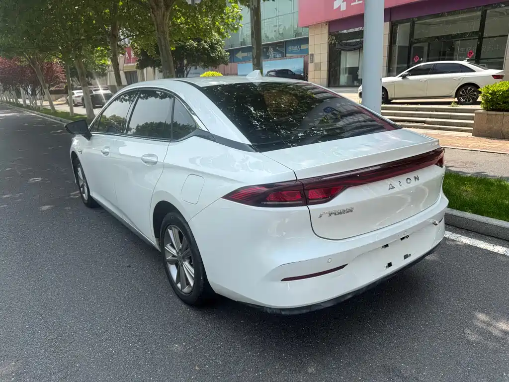 Aion S 2023