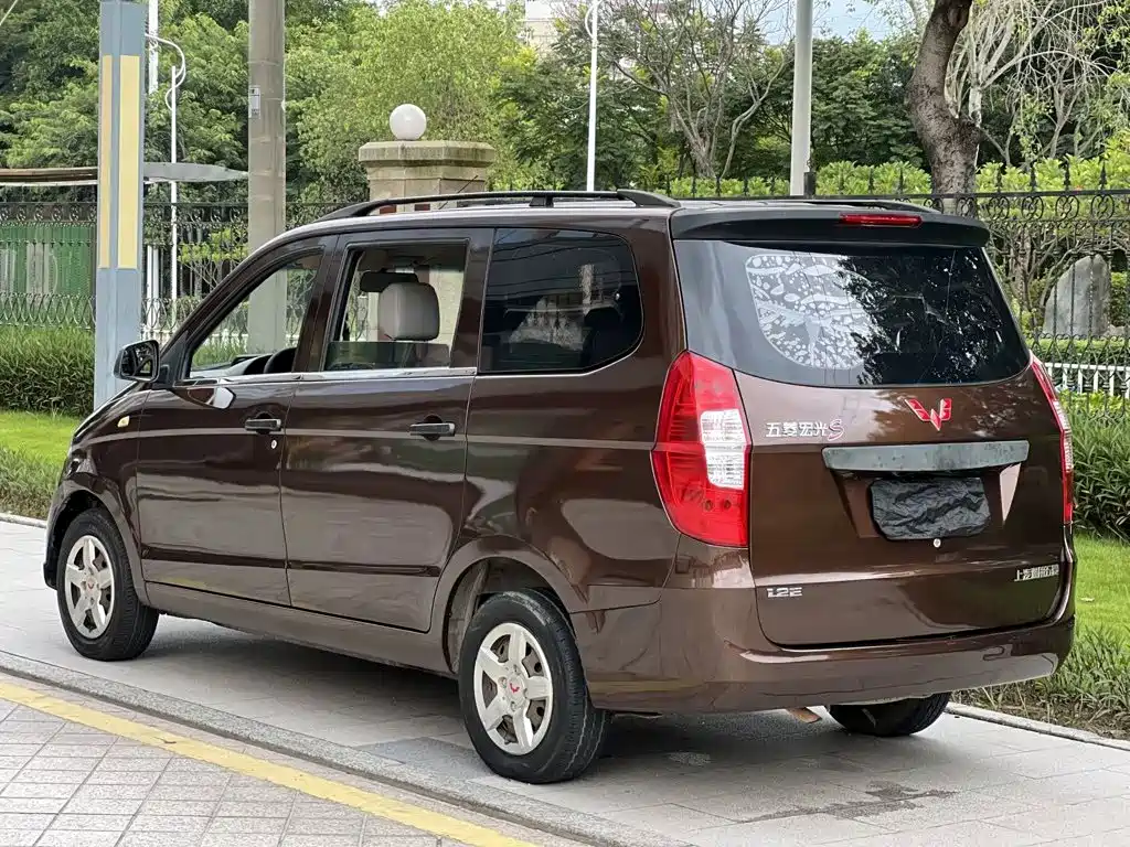 Wuling Hongguang 2019 — фото 5