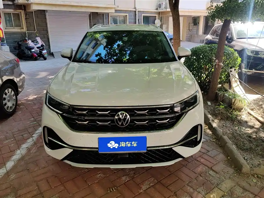Volkswagen X 2023