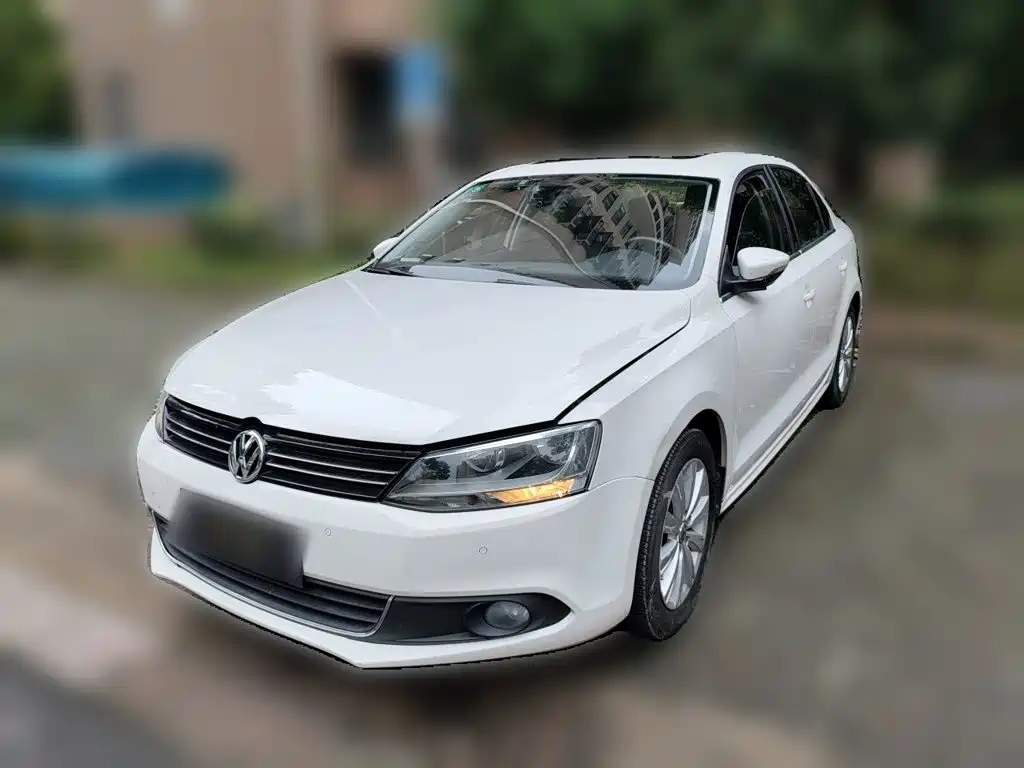 Volkswagen Sagitar 2015