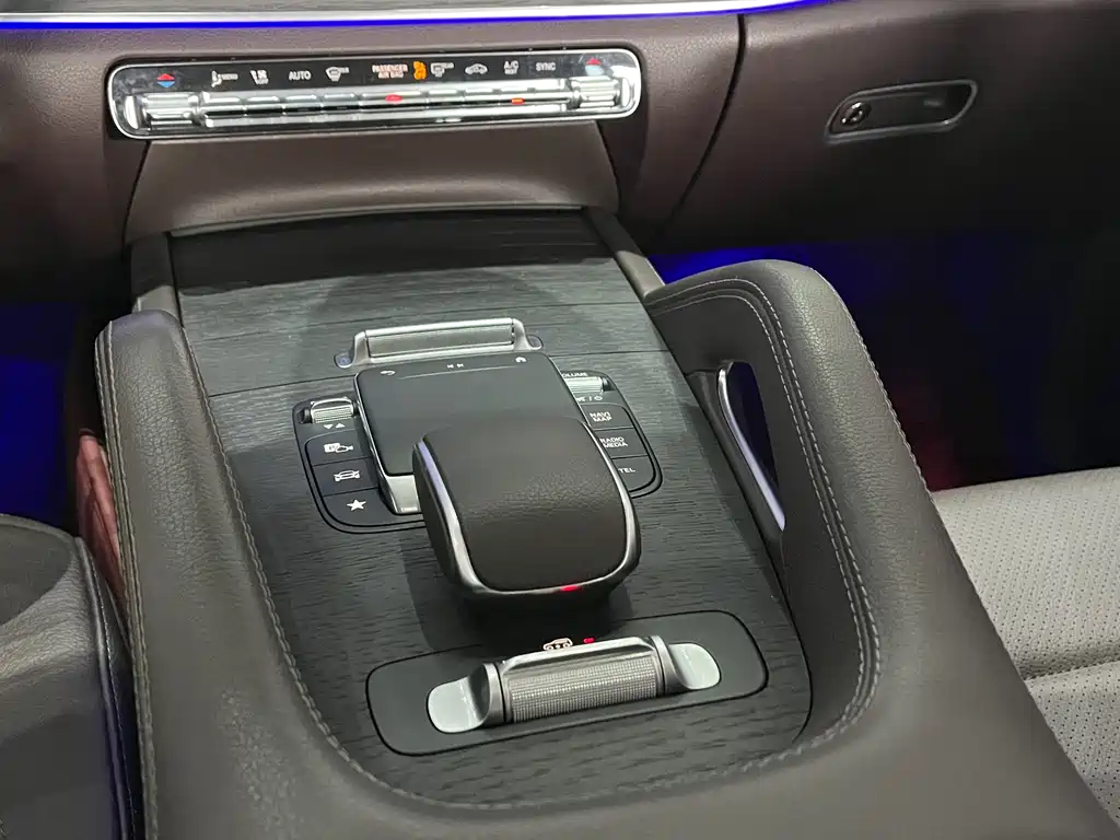 Mercedes-Benz GLE 2020 — фото 17
