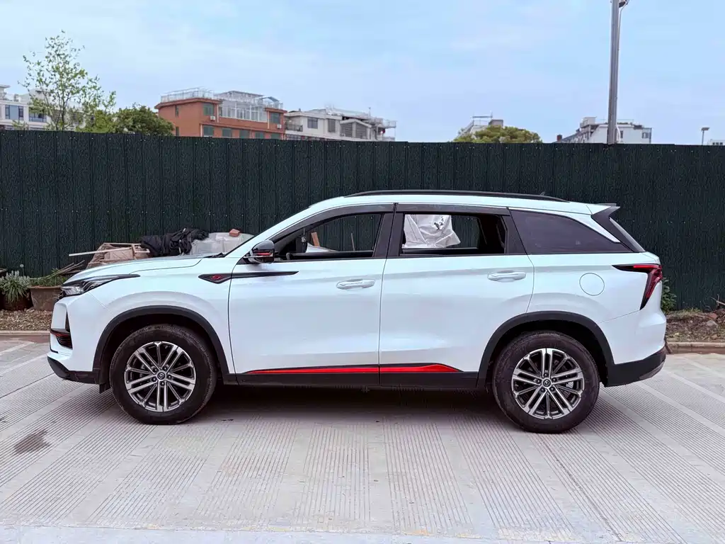 Changan CS75PLUS 2021 — фото 10