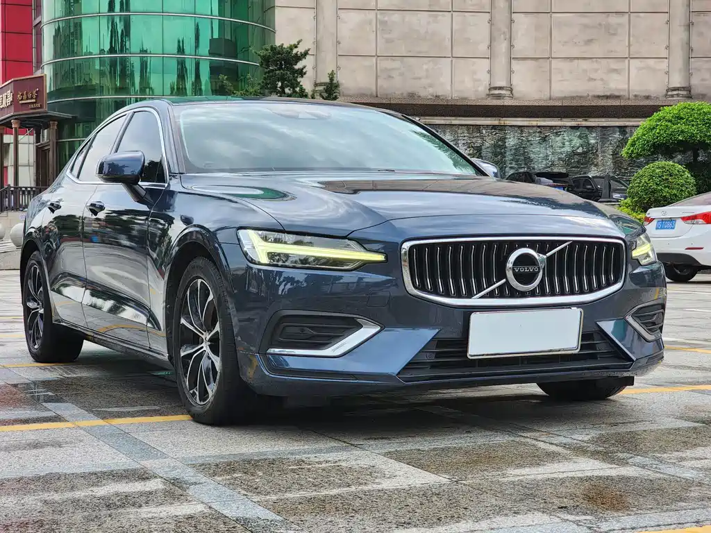 Volvo S60 2020 — фото 3
