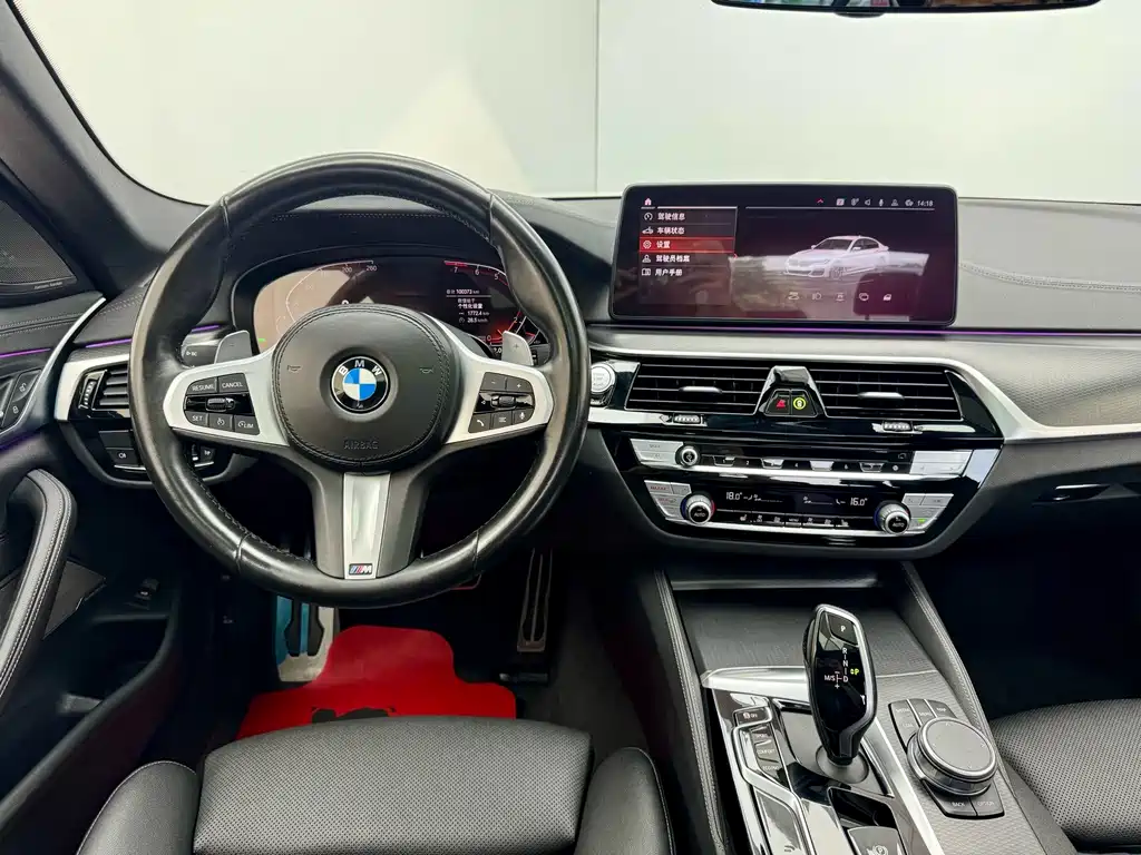 BMW 5 Series 2021 — фото 18