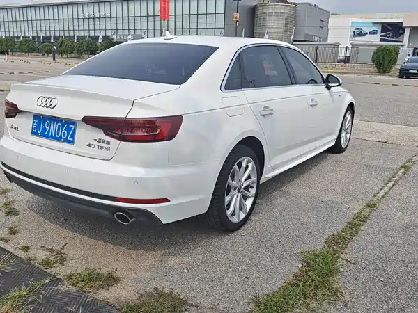 Audi A4L 2018