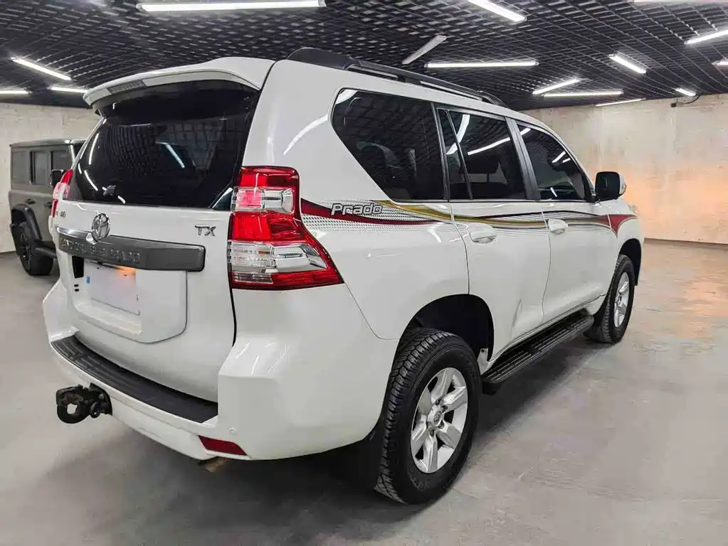 Toyota Prado 2017 — фото 8