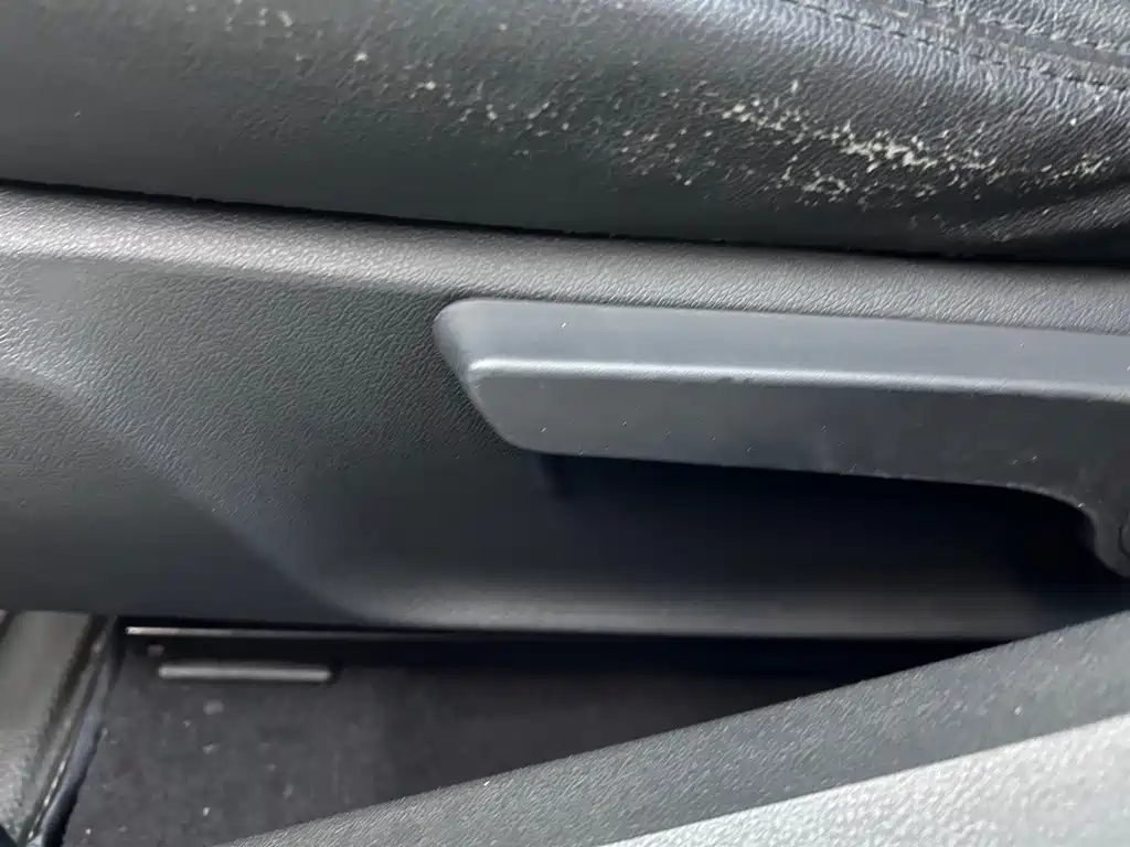 Peugeot 308 2014 — фото 13
