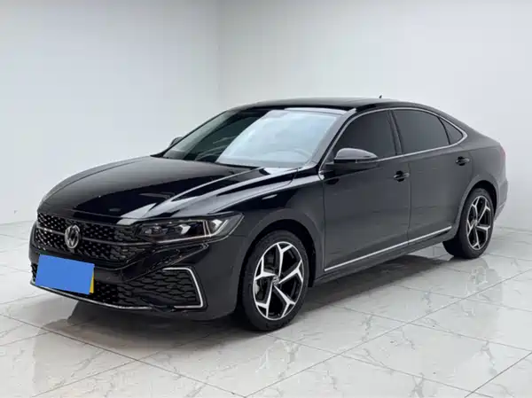 Volkswagen Passat 2025