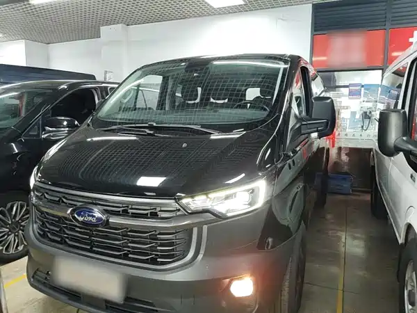 Ford Transit 2025