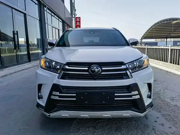 Toyota Highlander 2021