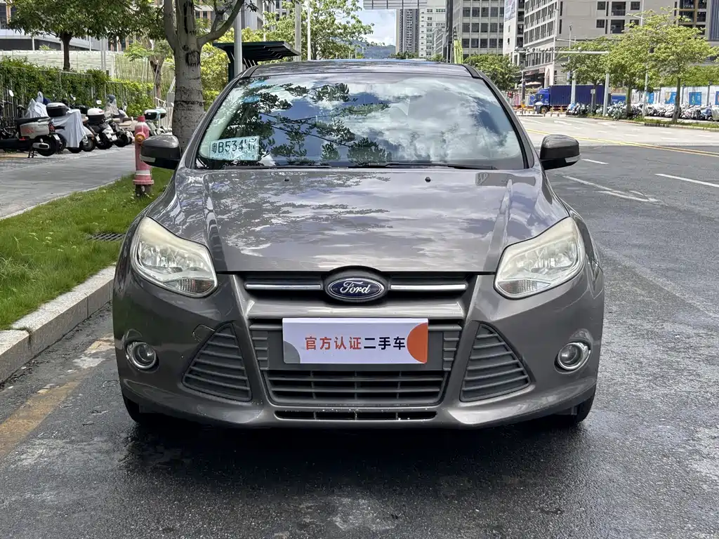 Ford Focus 2014 — фото 2