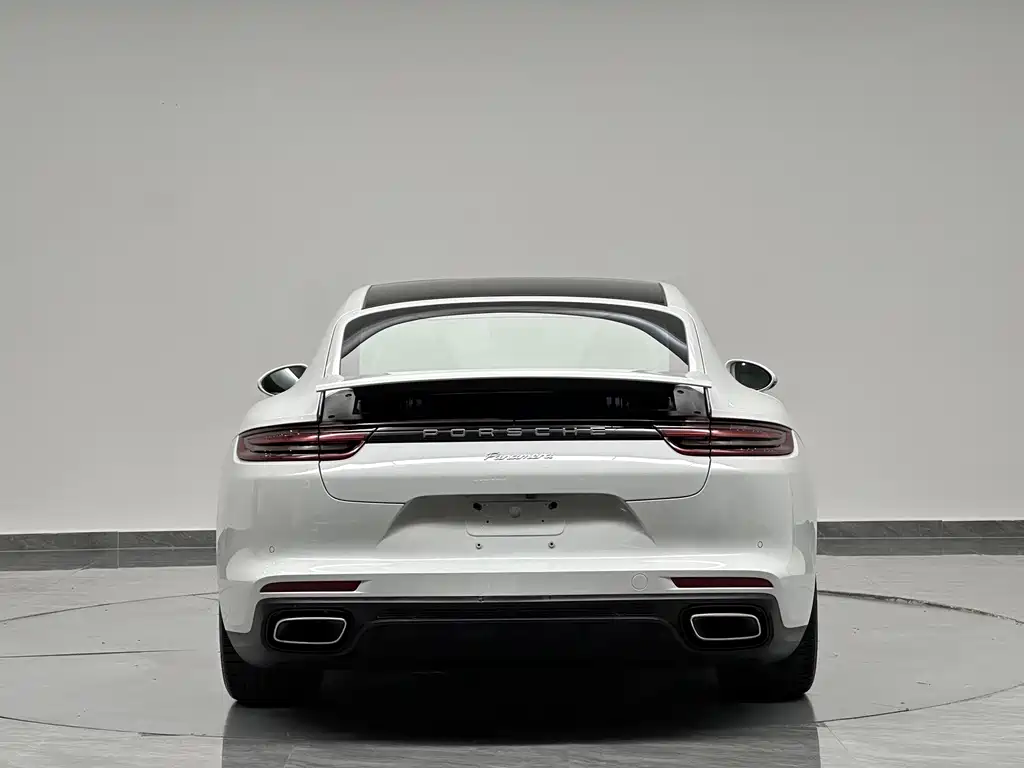 Porsche Panamera 2019 — фото 6