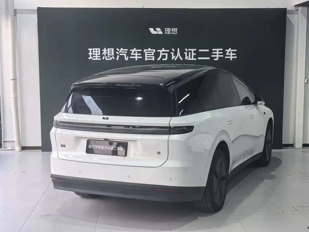 Li Auto i8 2025 — фото 3