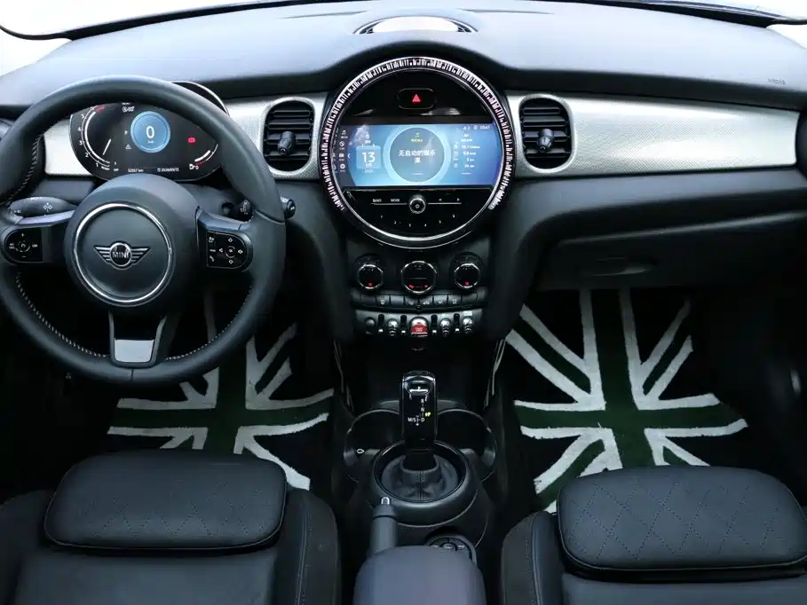 MINI MINI 2023 — фото 25