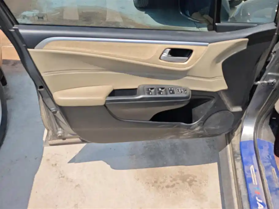 Honda Jade 2014