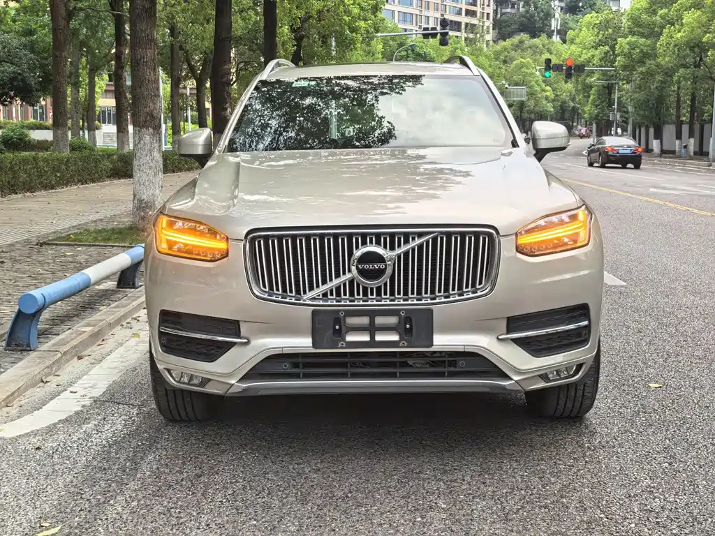 Volvo XC90 2017 — фото 2