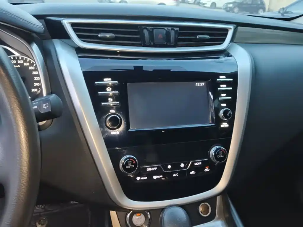 Nissan Murano 2018 — фото 13