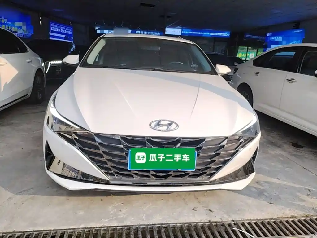 Hyundai Elantra 2021