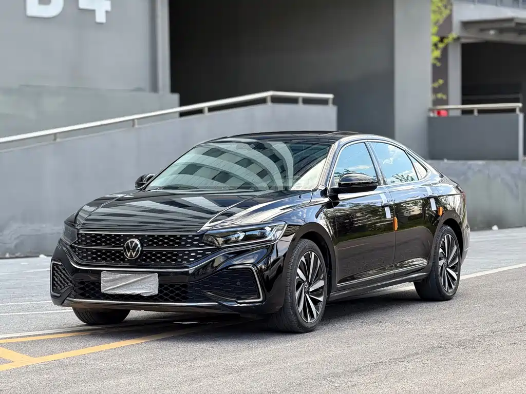 Volkswagen Passat 2023