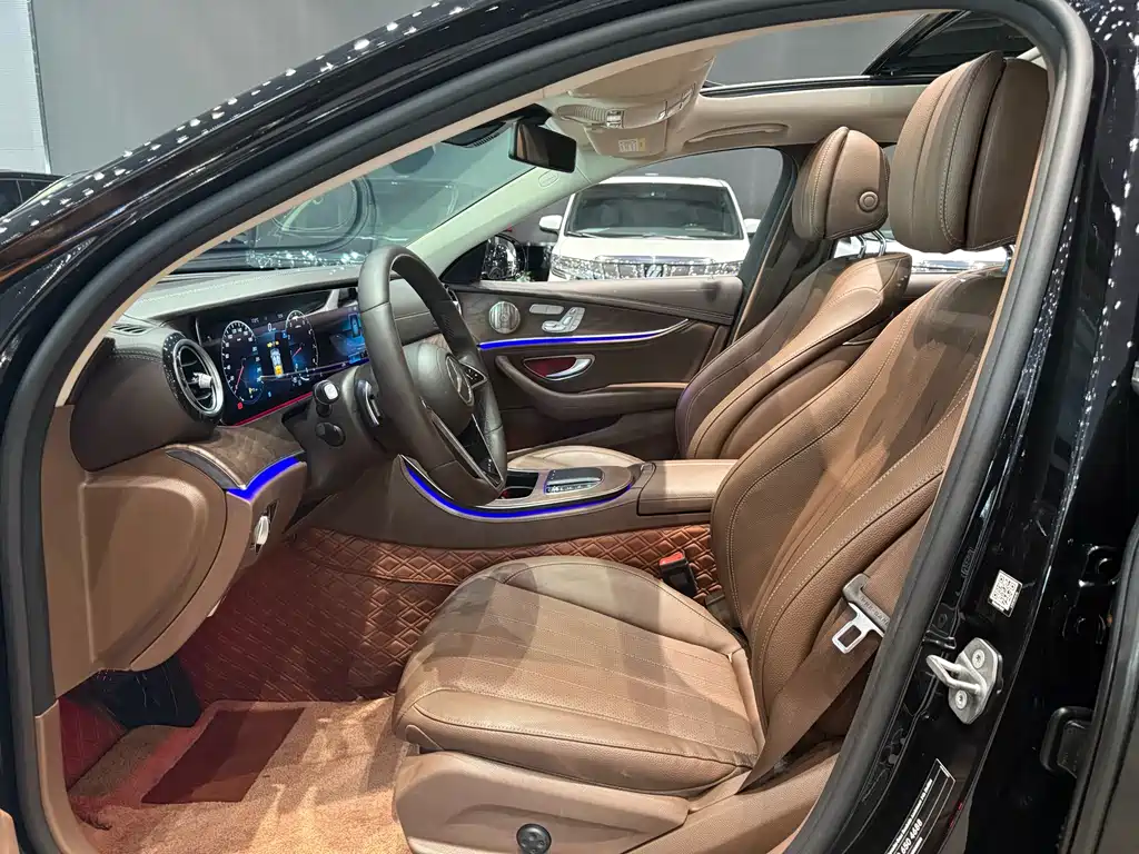 Mercedes-Benz E-Class 2022 — фото 4