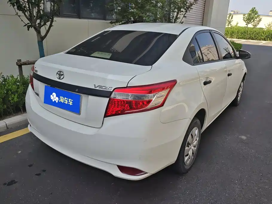 Toyota Vios 2015 — фото 3