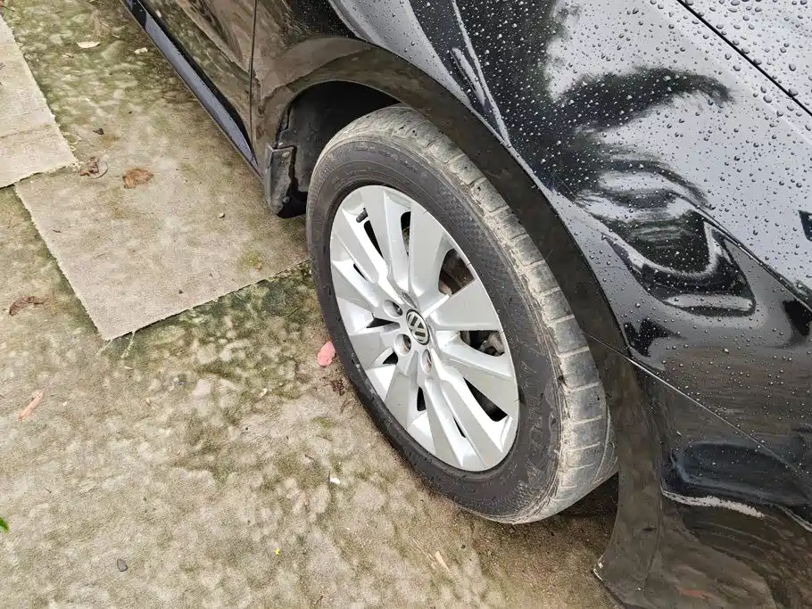 Volkswagen Lavida 2014