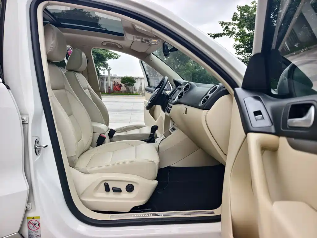 Volkswagen Tiguan 2015 — фото 12