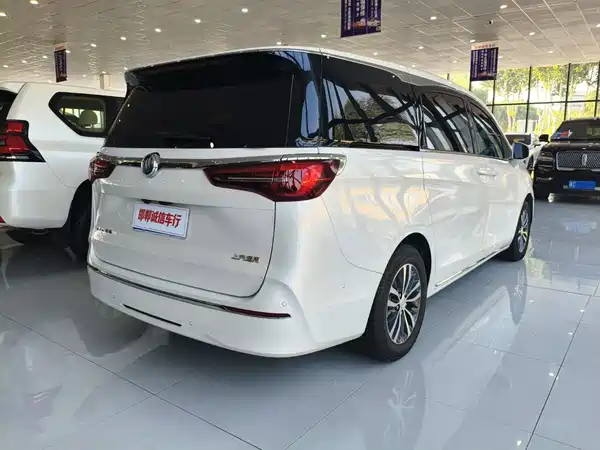 Buick GL8 2024