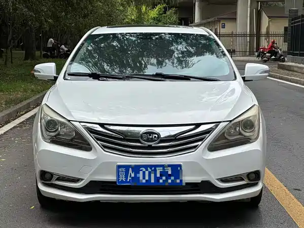 BYD G5 2015