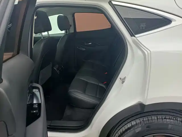 Jaguar E-PACE 2021 — фото 14