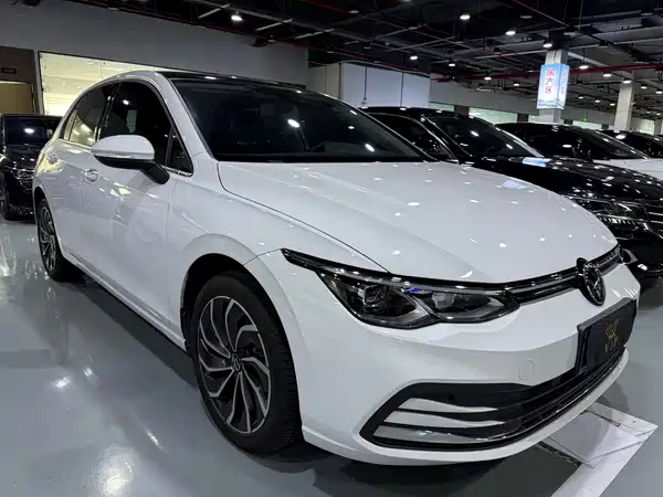 Volkswagen Golf 2024