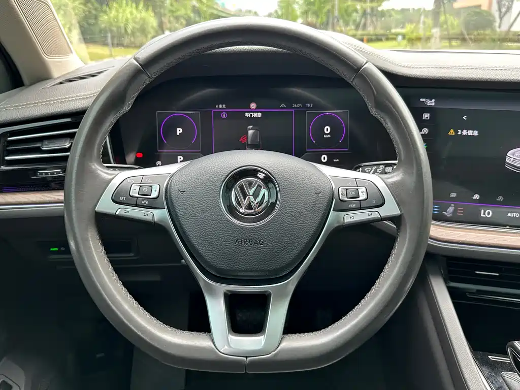 Volkswagen Touareg 2020 — фото 14