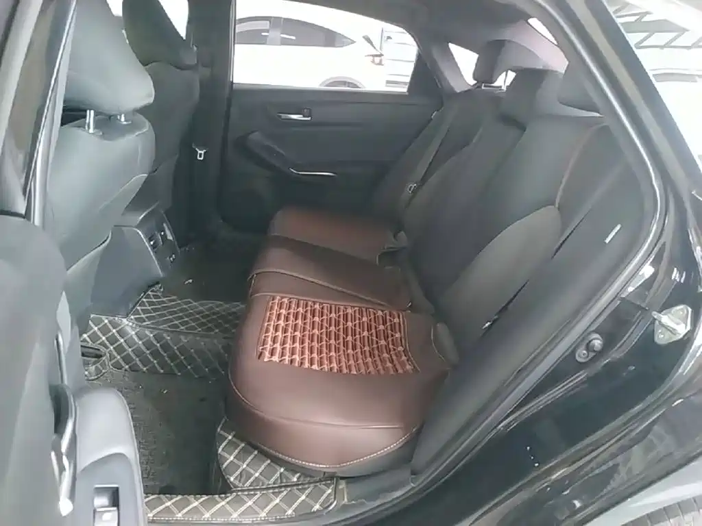 Toyota Avalon 2019 — фото 17