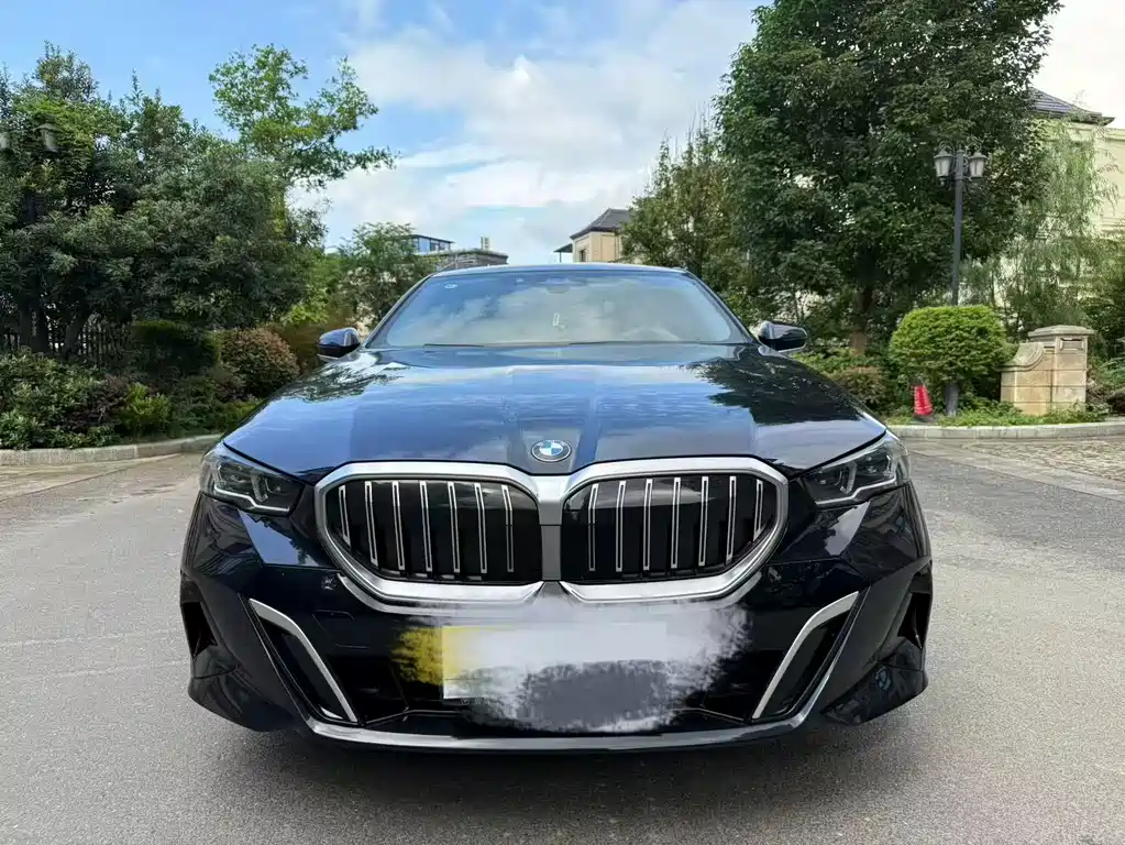 BMW 5 Series 2024