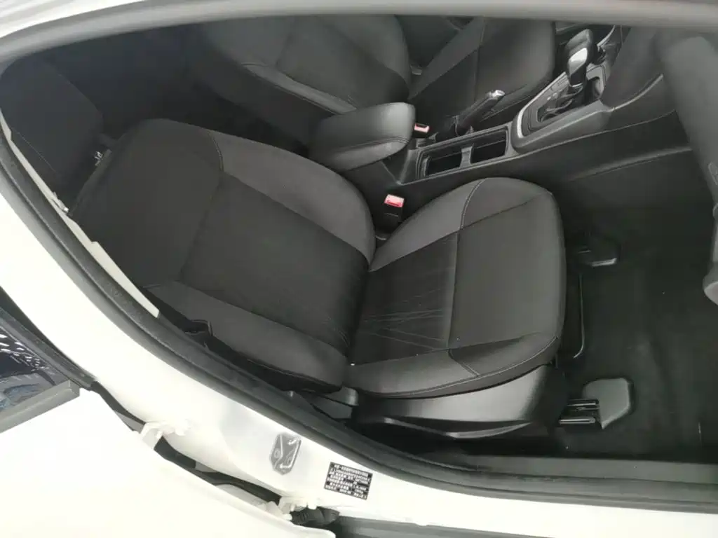 Ford Focus 2015 — фото 25