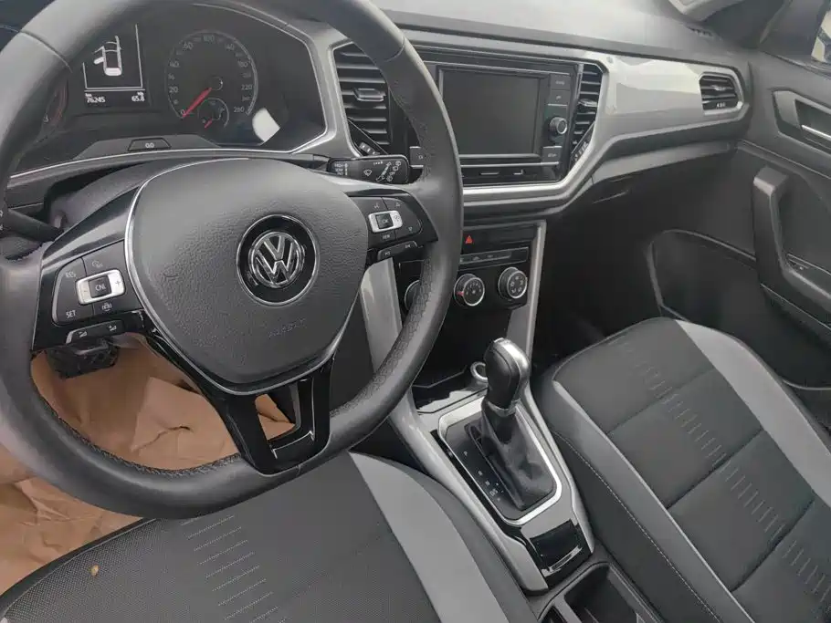 Volkswagen T-Roc 2020 — фото 12