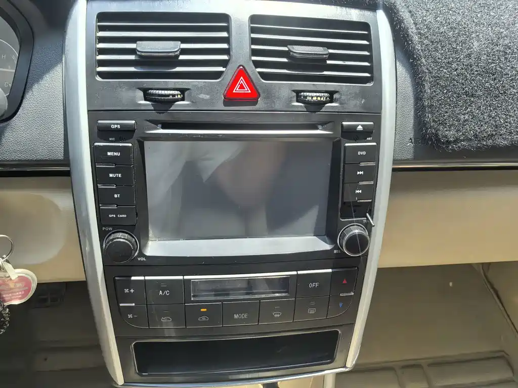 BAIC Motor E Series 2015 — фото 14