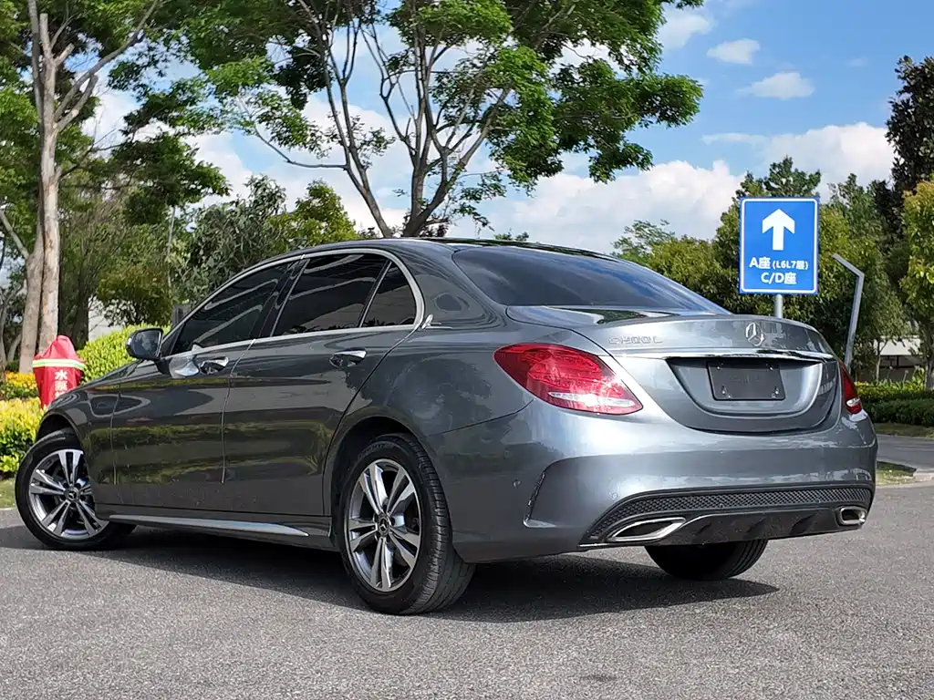 Mercedes-Benz C-Class 2018 — фото 16